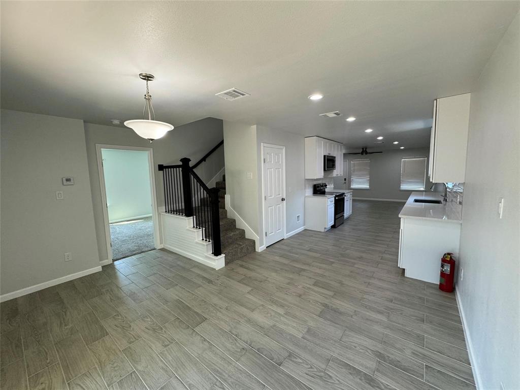 4720 Evening View Drive Granbury, TX 76048 - Photo 10 of 25 a view of a living room
