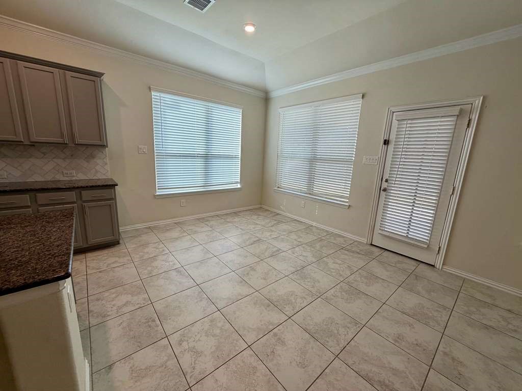 28614 Oakmist Point Lane Katy, TX 77494 - Photo 11 of 42 a view of an empty room with a window
