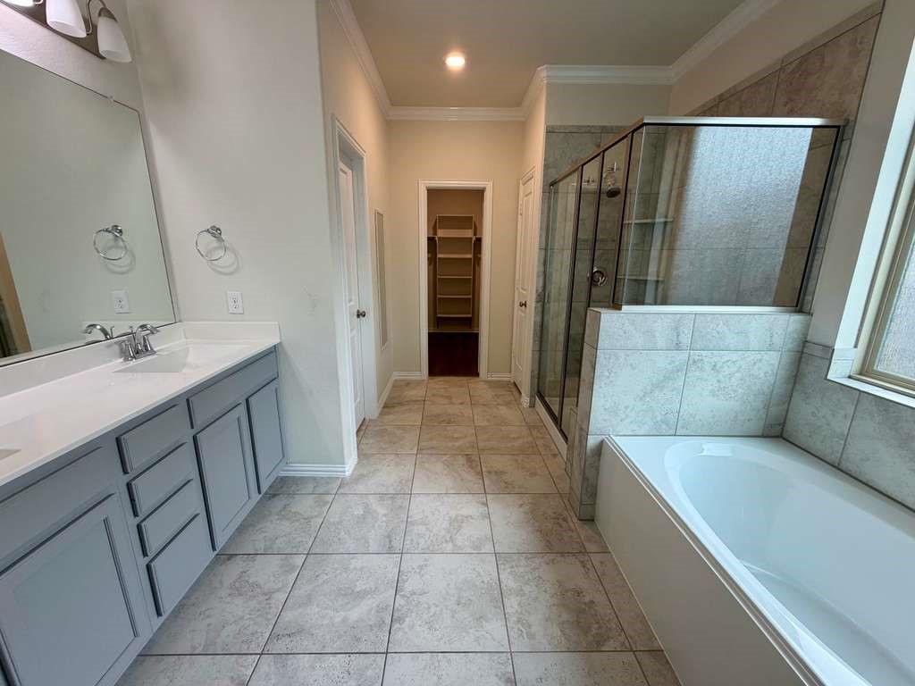 28614 Oakmist Point Lane Katy, TX 77494 - Photo 15 of 42 a bathroom with a sink a toilet and shower