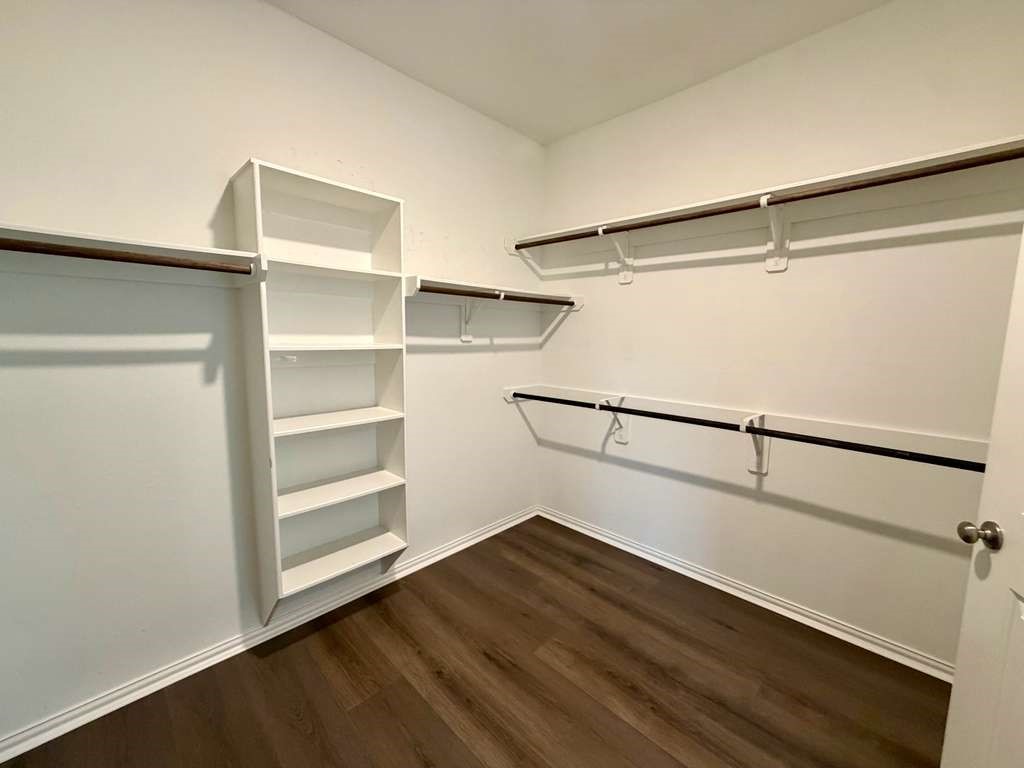 28614 Oakmist Point Lane Katy, TX 77494 - Photo 20 of 42 a view of an empty walk in closet