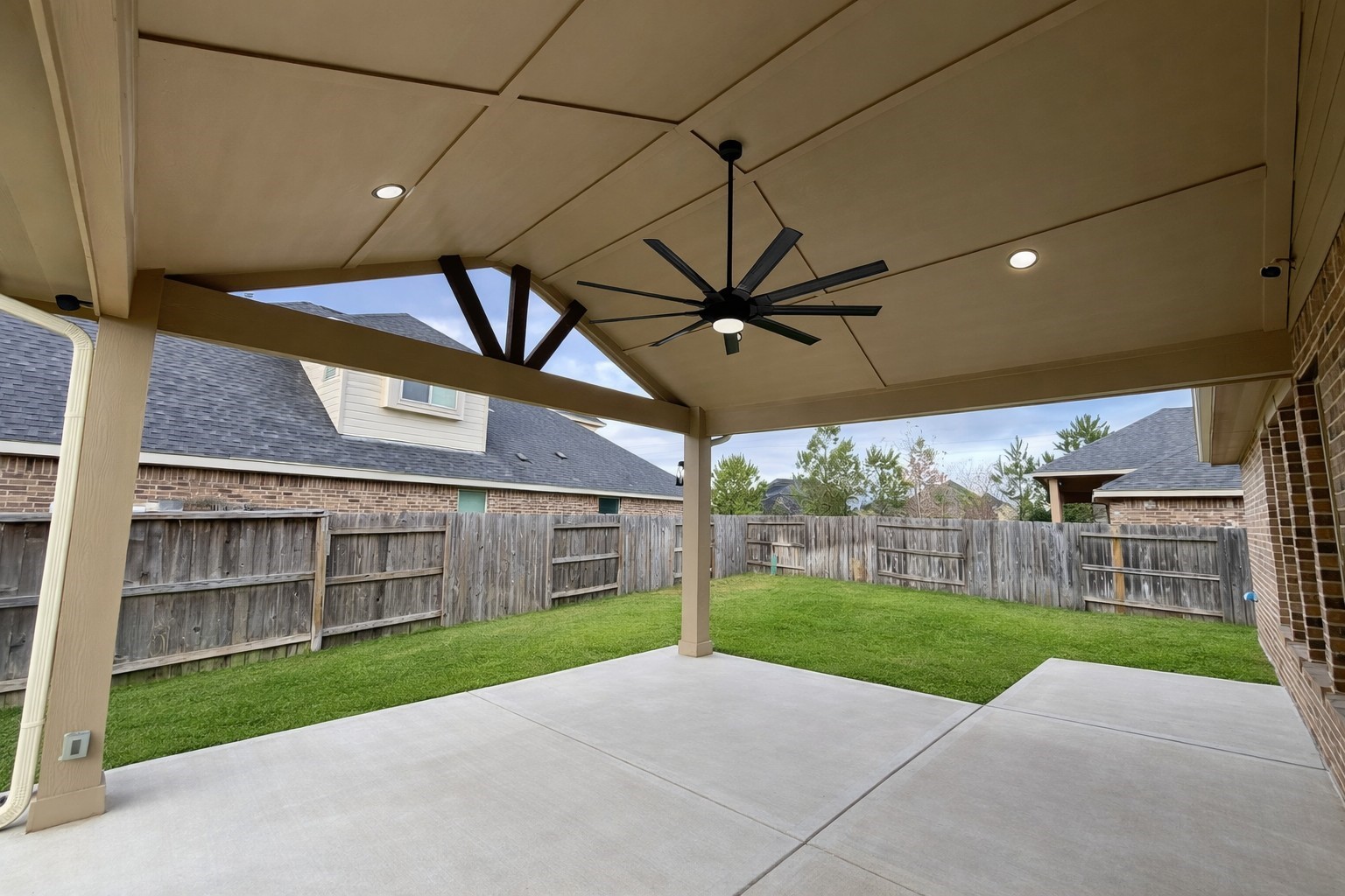 28614 Oakmist Point Lane Katy, TX 77494 - Photo 37 of 42 a view of a porch with a backyard