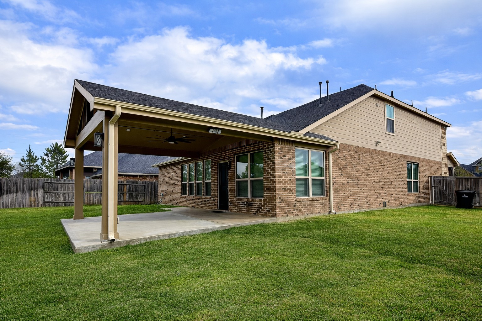 28614 Oakmist Point Lane Katy, TX 77494 - Photo 39 of 42 a front view of a house with a yard