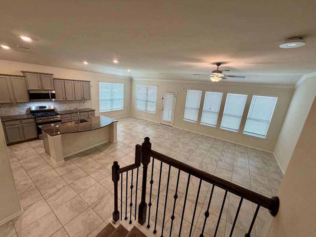 28614 Oakmist Point Lane Katy, TX 77494 - Photo 42 of 42 a view of kitchen with microwave and cabinets