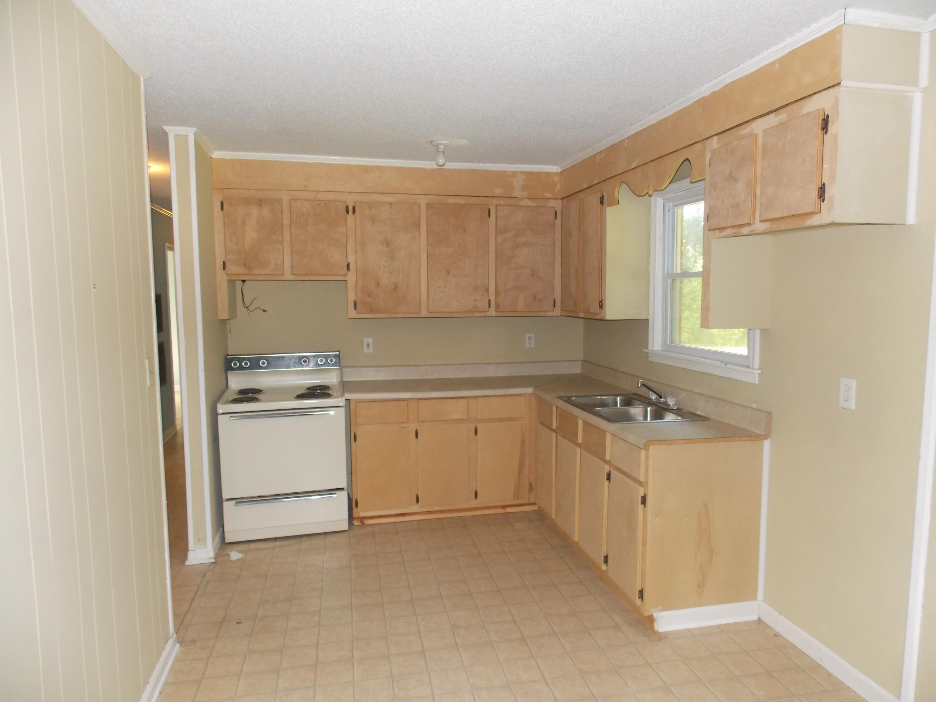 364 Willis Road St. George, SC 29477 - Photo 11 of 12 364-11 kit & din