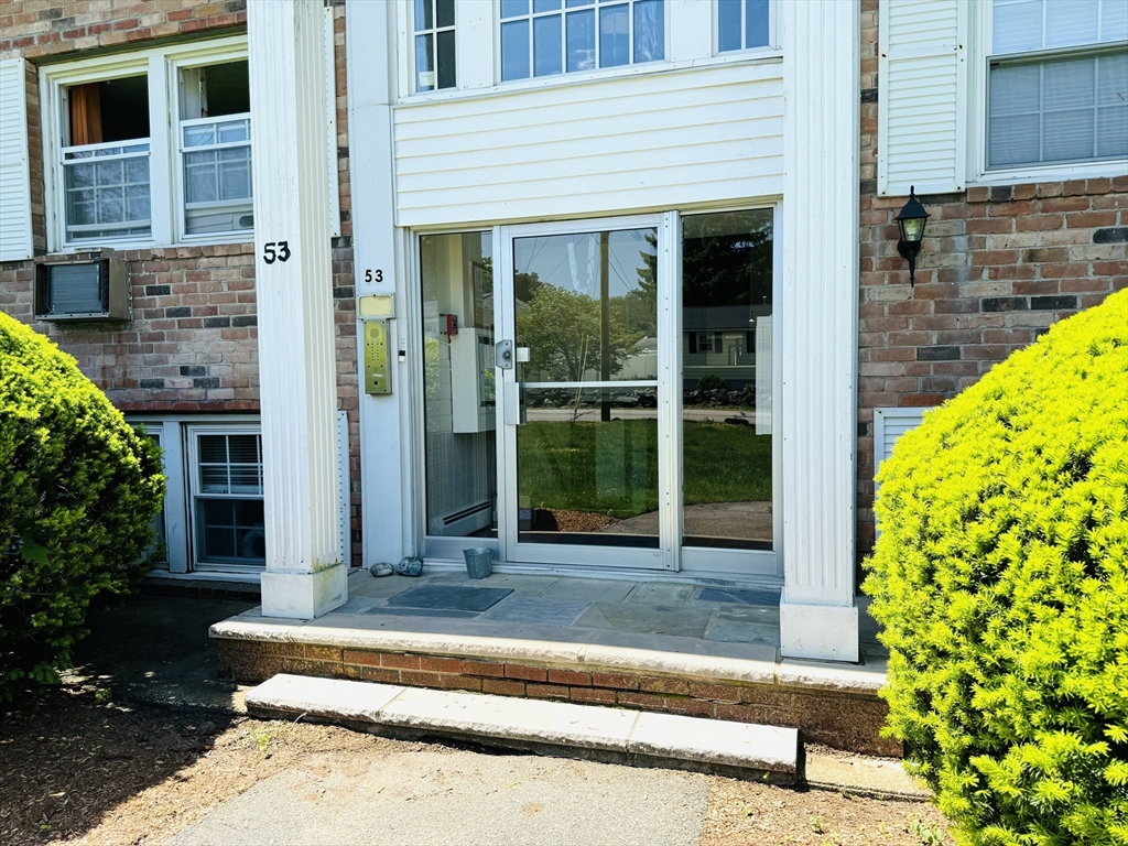53 North Billerica Road, Unit 2 Lowell, MA 01852 - Photo 2 of 21 Gallery Image 2