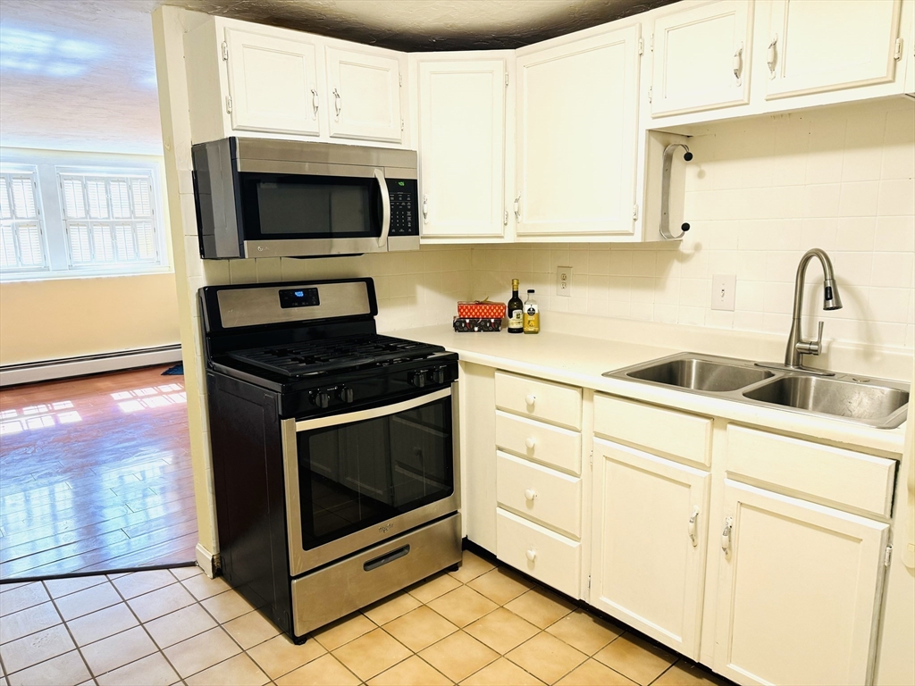 53 North Billerica Road, Unit 2 Lowell, MA 01852 - Photo 8 of 21 Gallery Image 8