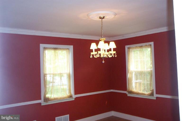 7114 York Road Baltimore, MD 21212 - Photo 10 of 15 a view of an empty room with window