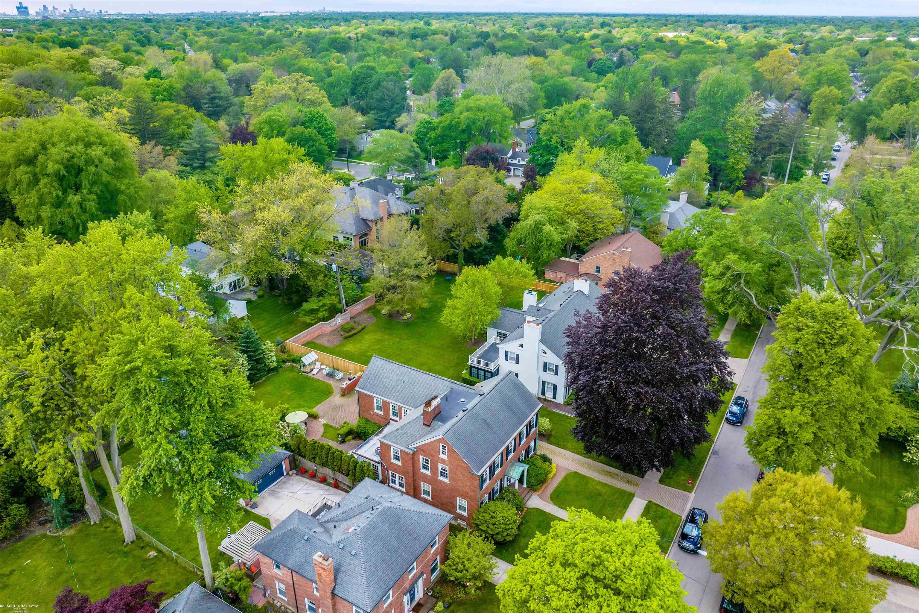 175 Merriweather Road Grosse Pointe, MI 48236 - Photo 56 of 74 50142645-625c2821-5d6a-47e2-b65c-4570d9456540.JPG