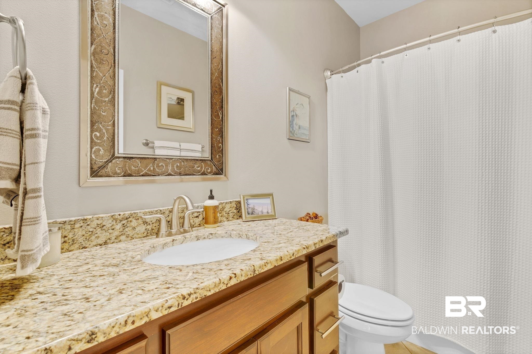 20105 Bunker Loop Fairhope, AL 36532 - Photo 41 of 65 Bathroom