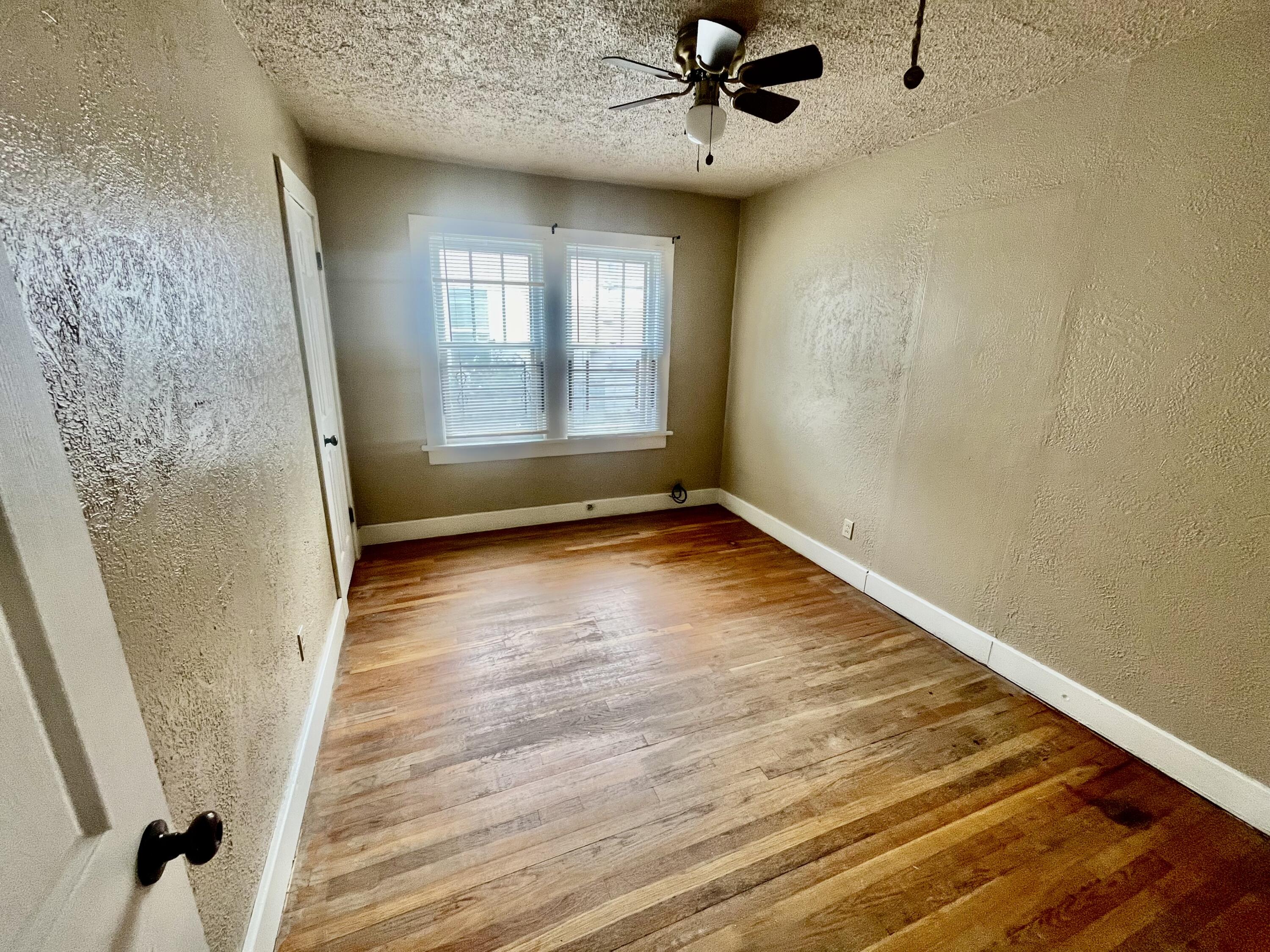 2121 17th Street Lubbock, TX 79401 - Photo 4 of 10 IMG_1552