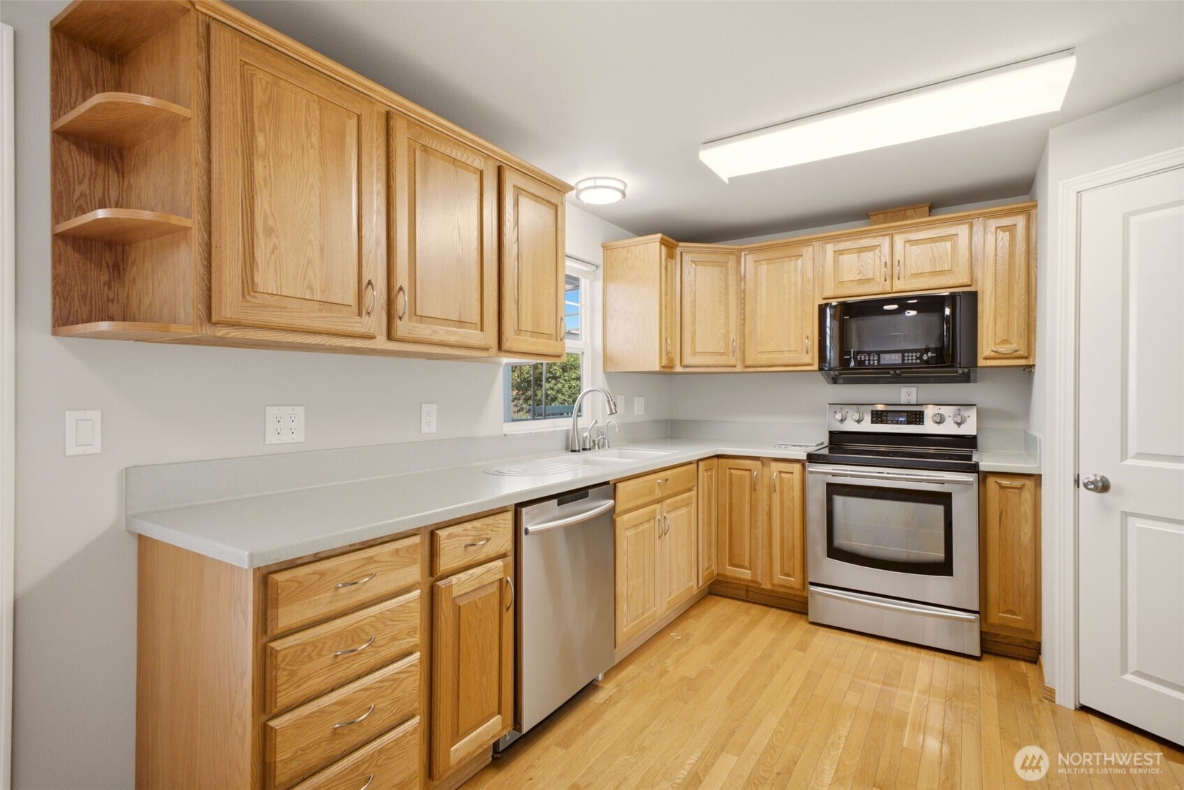 22426 3rd Place West Bothell, WA 98021 - Photo 9 of 39
