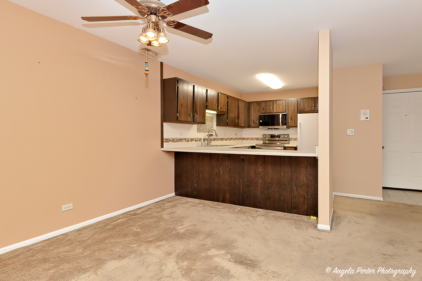 973 Golf Course Road, Unit 7 Crystal Lake, IL 60014 - Photo 12 of 26 Gallery Image 12