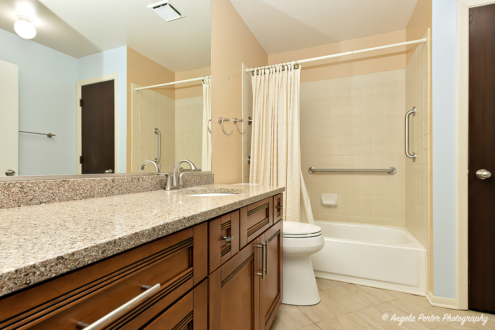 973 Golf Course Road, Unit 7 Crystal Lake, IL 60014 - Photo 17 of 26 Gallery Image 17