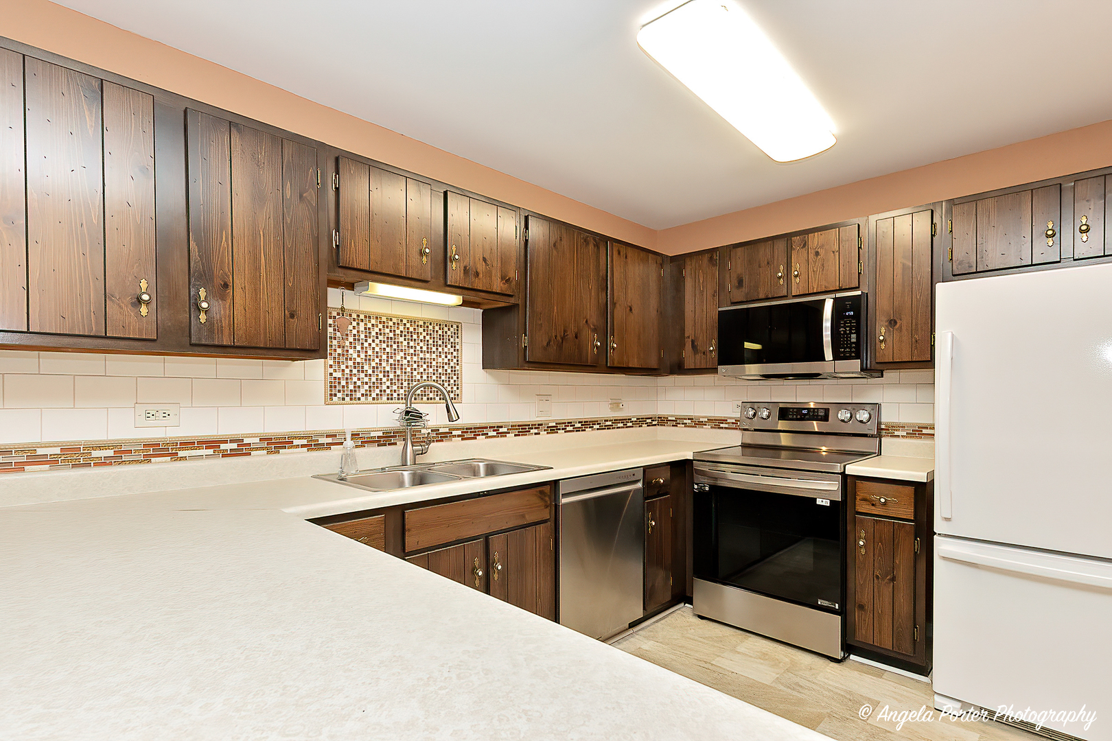 973 Golf Course Road, Unit 7 Crystal Lake, IL 60014 - Photo 9 of 26 Gallery Image 9