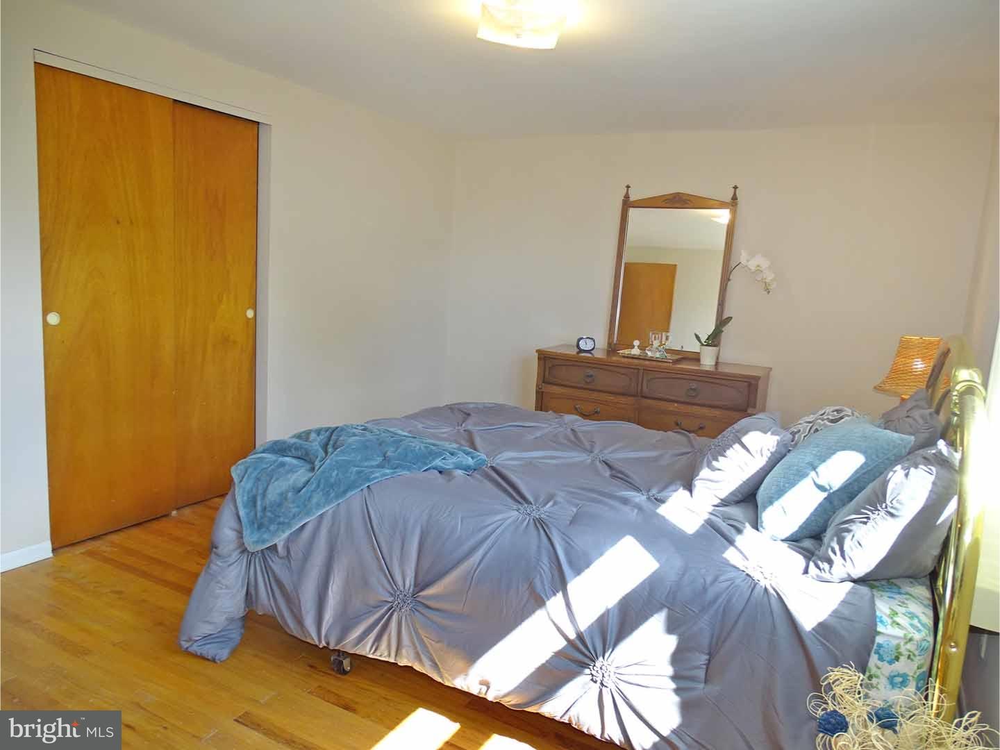 1549 Hampton Road Bensalem, PA 19020 - Photo 16 of 23
