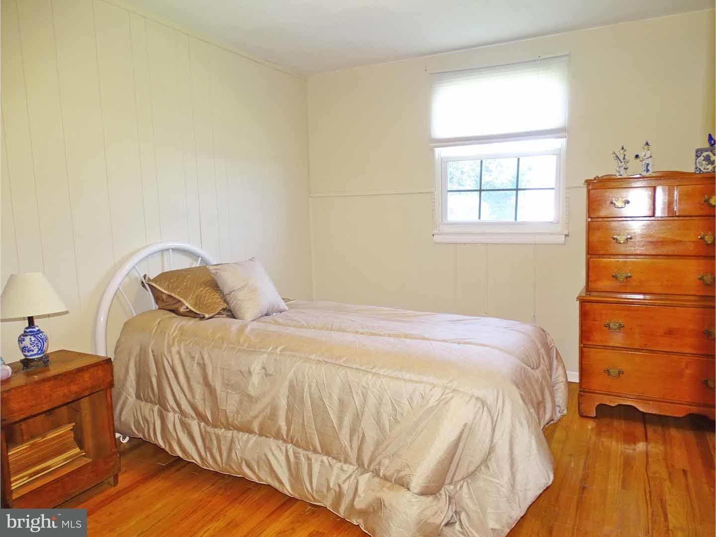 1549 Hampton Road Bensalem, PA 19020 - Photo 19 of 23