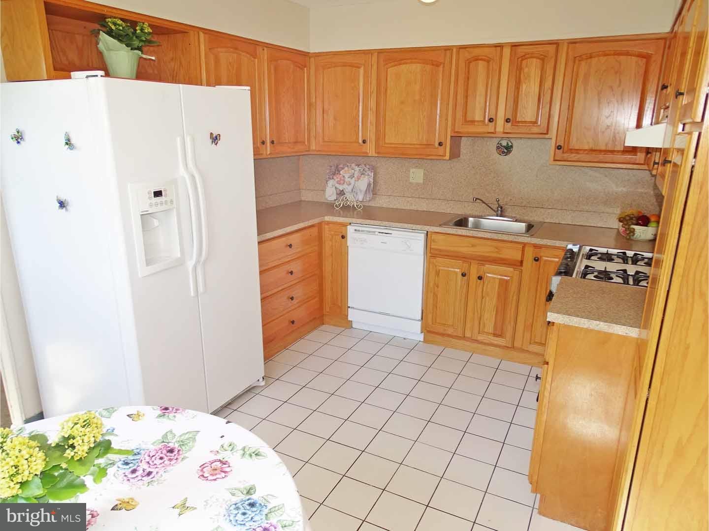 1549 Hampton Road Bensalem, PA 19020 - Photo 7 of 23