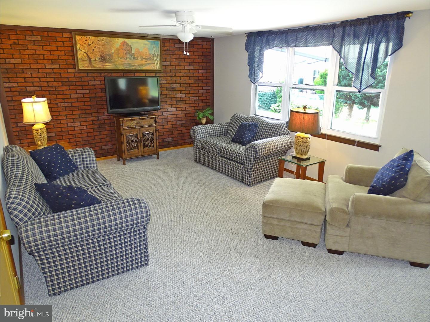 1549 Hampton Road Bensalem, PA 19020 - Photo 9 of 23