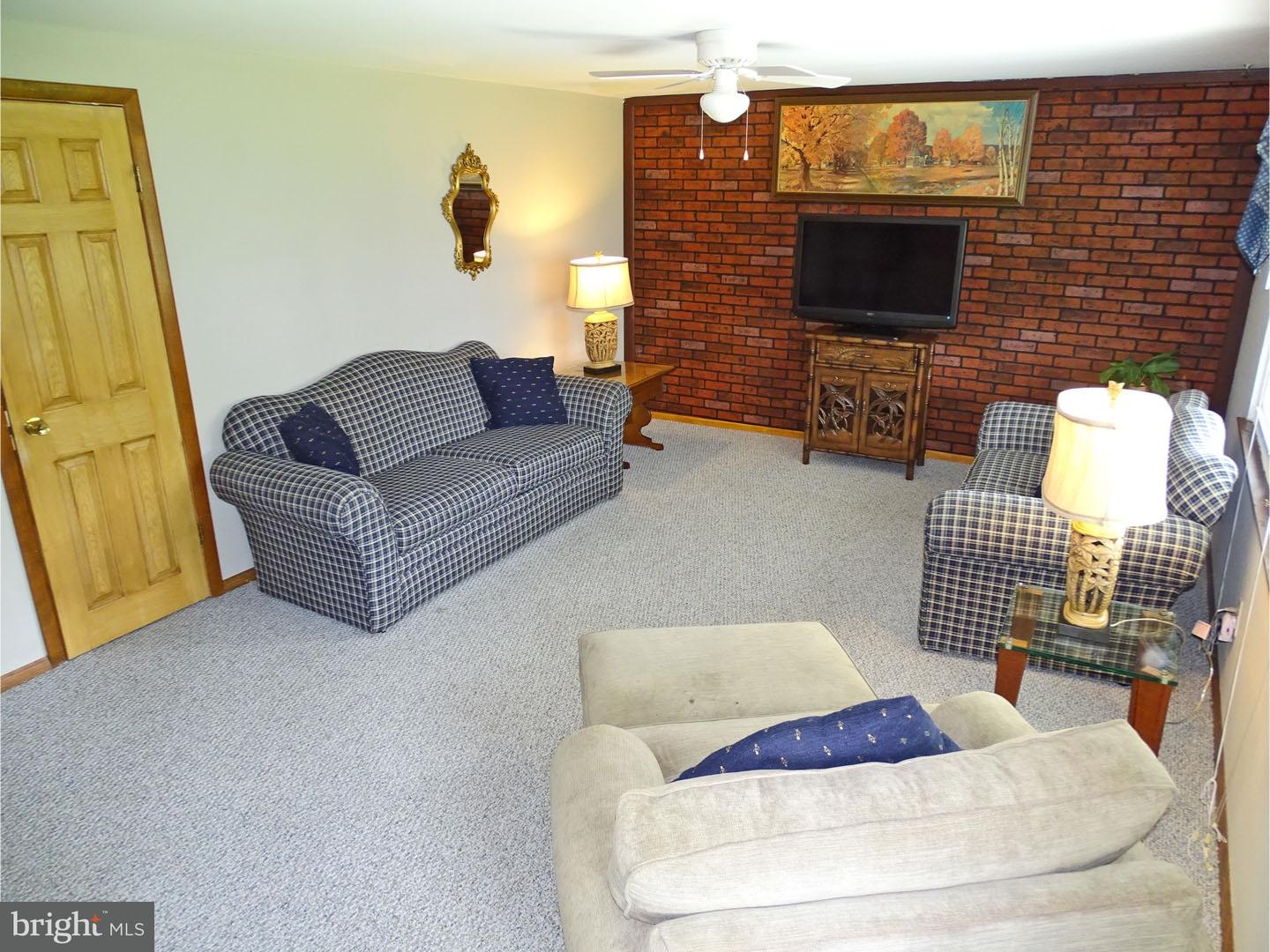 1549 Hampton Road Bensalem, PA 19020 - Photo 10 of 23