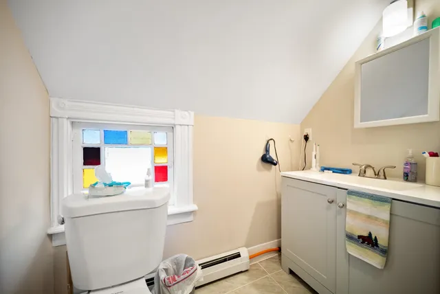 $2,100 | 449 West River Road, Unit 2, Hooksett, NH 03106