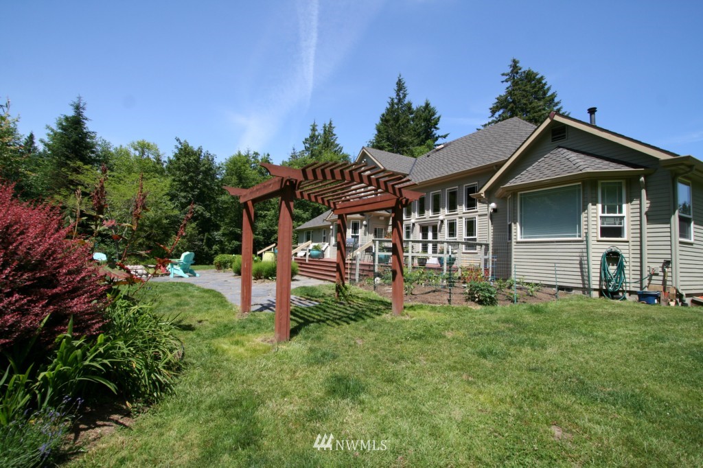 4345 Cooper Point Road Northwest Olympia, WA 98502 - Photo 22 of 25 Gallery Image 22