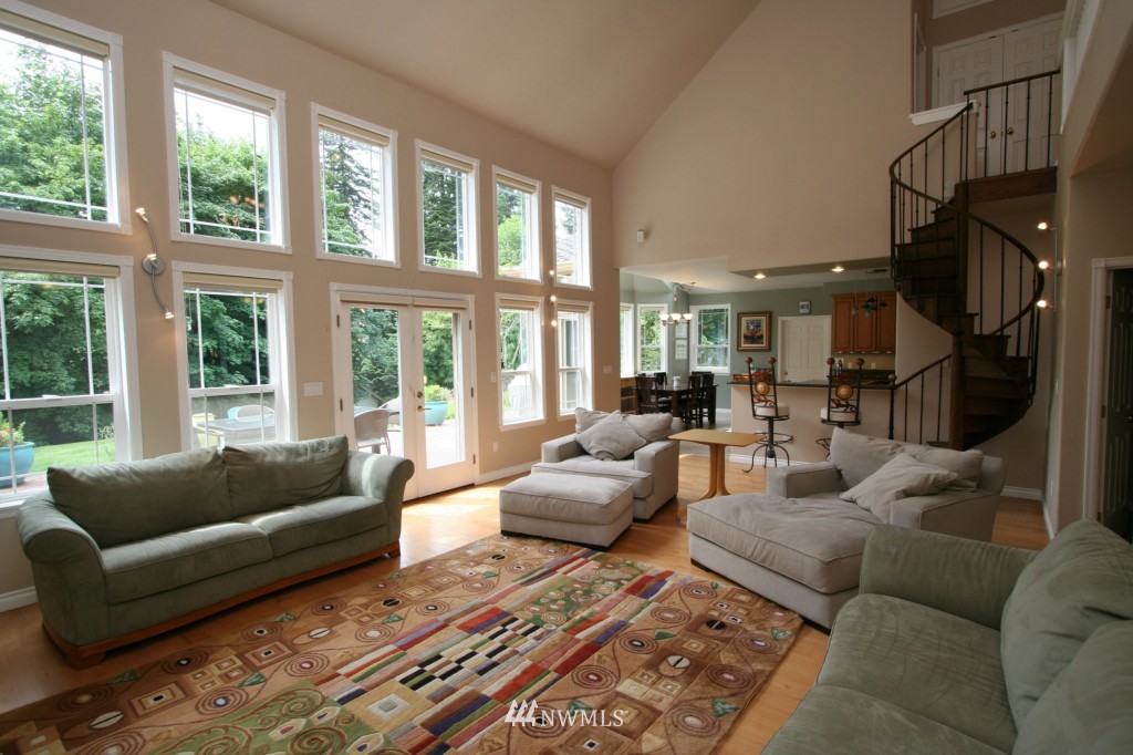 4345 Cooper Point Road Northwest Olympia, WA 98502 - Photo 8 of 25 Gallery Image 8