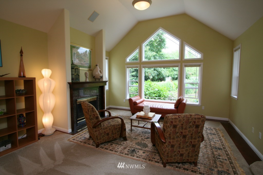 4345 Cooper Point Road Northwest Olympia, WA 98502 - Photo 10 of 25 Gallery Image 10