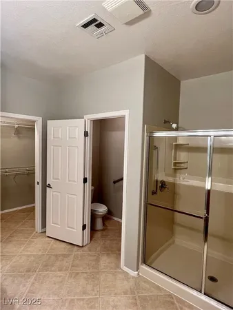 $2,500 | 2460 Calvert City Drive, Henderson, NV 89052