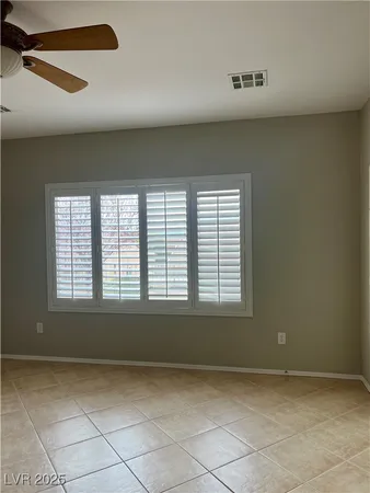 $2,500 | 2460 Calvert City Drive, Henderson, NV 89052