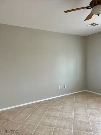 $2,500 | 2460 Calvert City Drive, Henderson, NV 89052