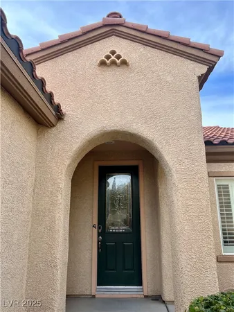 $2,500 | 2460 Calvert City Drive, Henderson, NV 89052