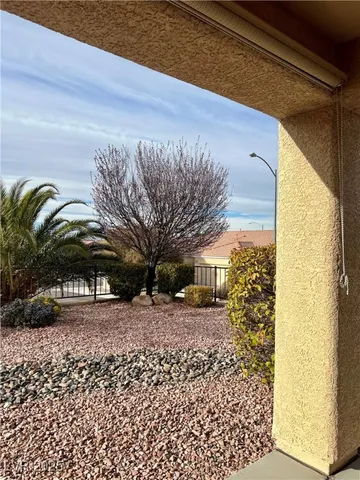$2,500 | 2460 Calvert City Drive, Henderson, NV 89052