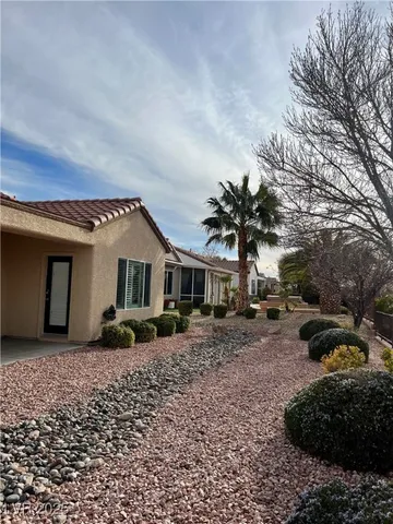 $2,500 | 2460 Calvert City Drive, Henderson, NV 89052