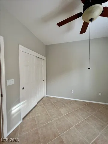 $2,500 | 2460 Calvert City Drive, Henderson, NV 89052