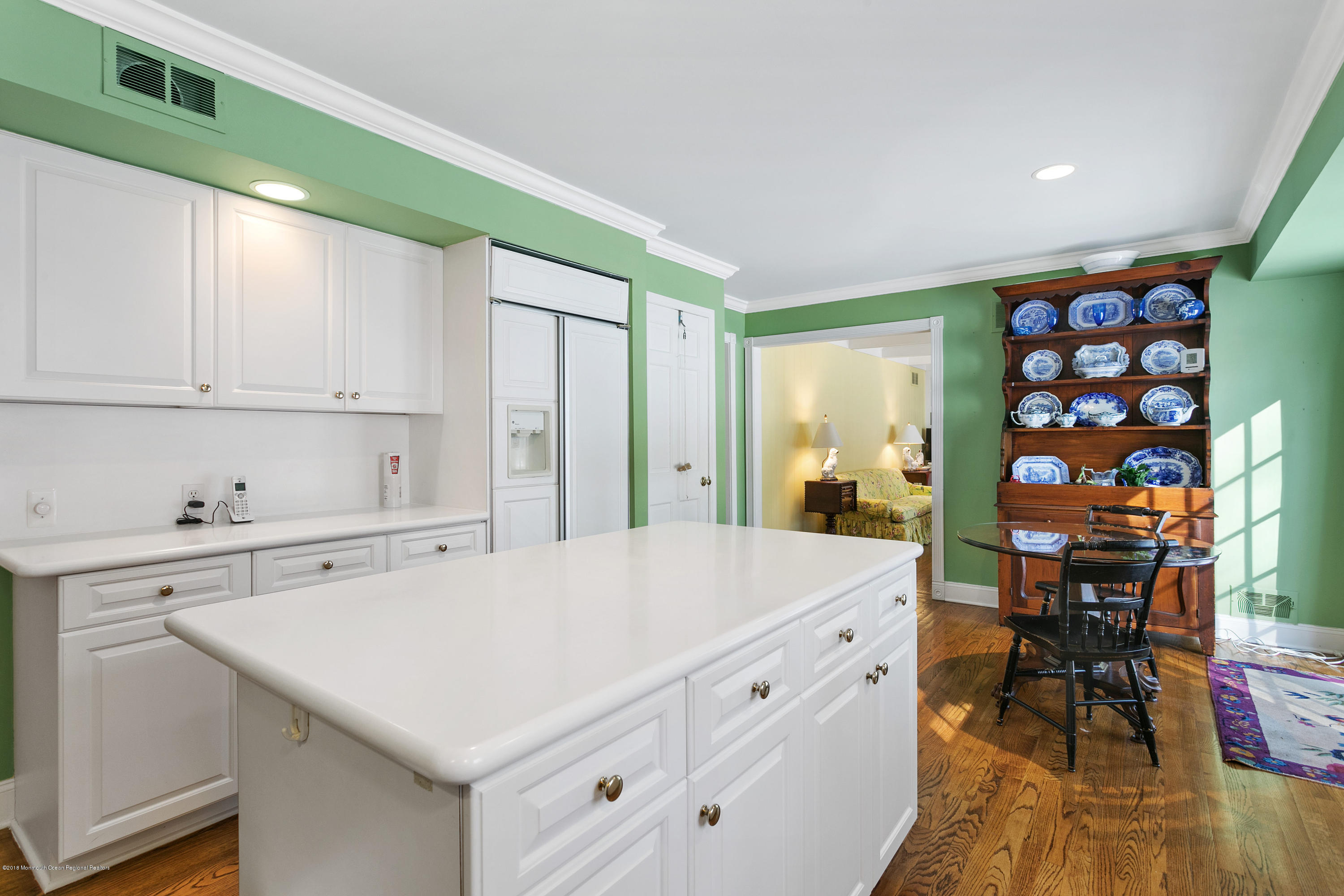 38 Tall Tree Road Middletown, NJ 07748 - Photo 11 of 26 Spacious Kitchen