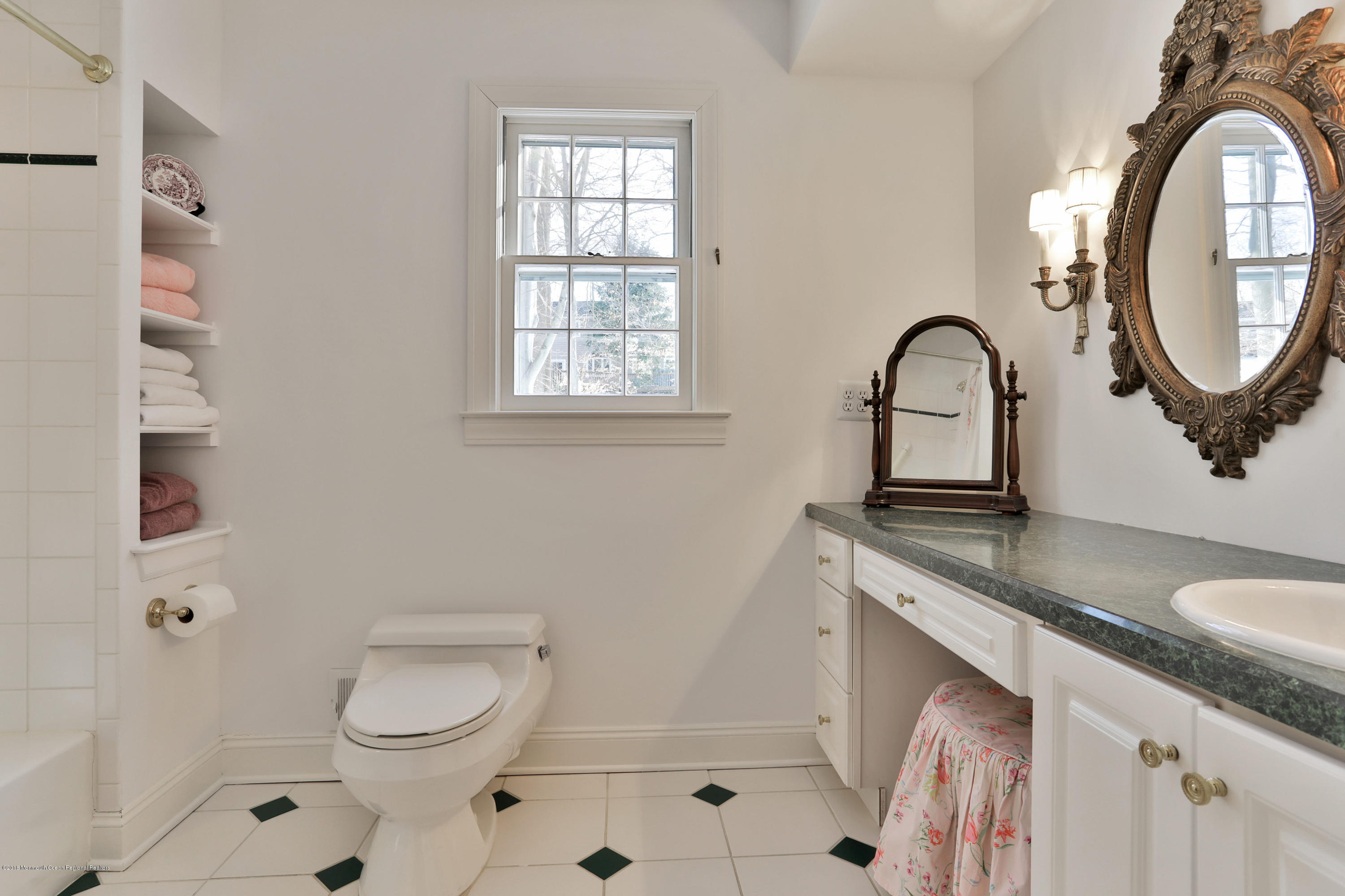 38 Tall Tree Road Middletown, NJ 07748 - Photo 20 of 26 Second Floor Bathroom