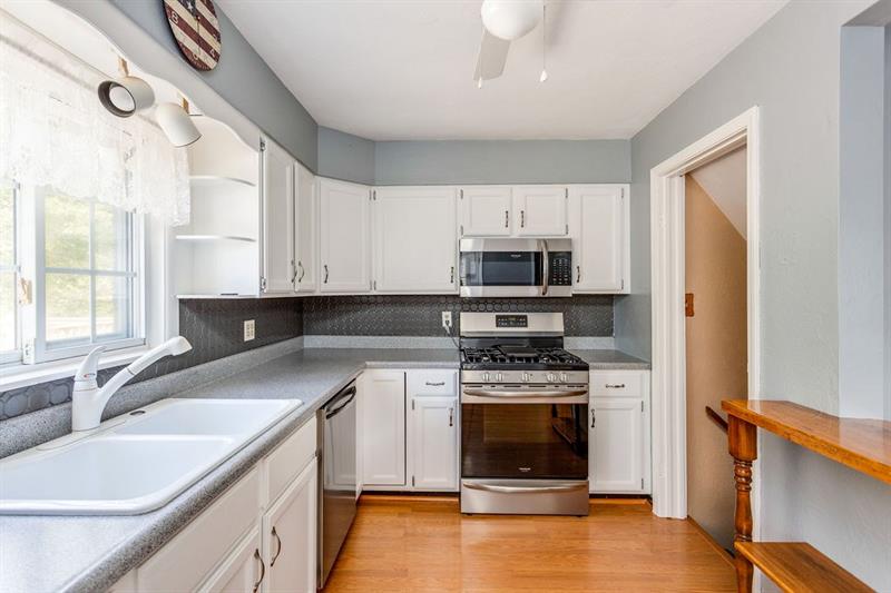 125 Hillendale Road Pittsburgh, PA 15237 - Photo 13 of 21 Kitchen