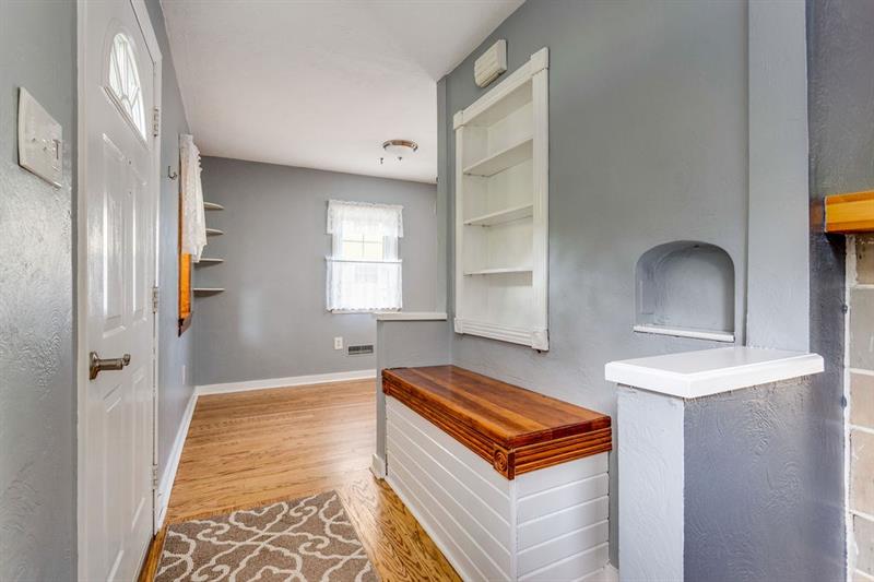 125 Hillendale Road Pittsburgh, PA 15237 - Photo 6 of 21 Entry
