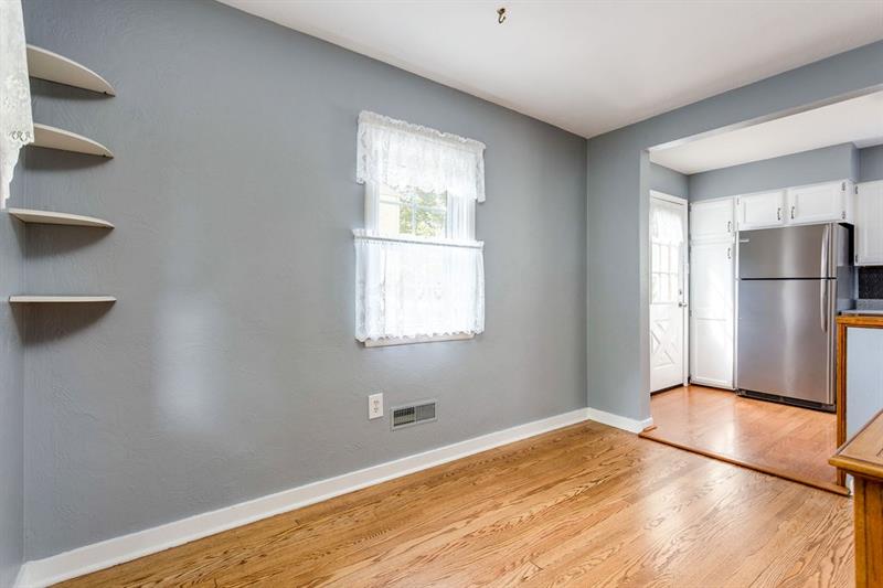 125 Hillendale Road Pittsburgh, PA 15237 - Photo 9 of 21 Dining Room
