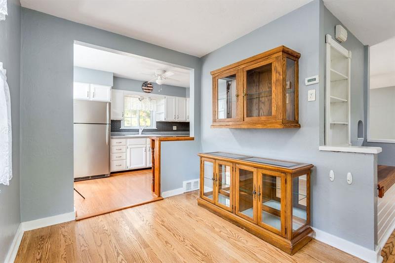 125 Hillendale Road Pittsburgh, PA 15237 - Photo 10 of 21 Dining Room