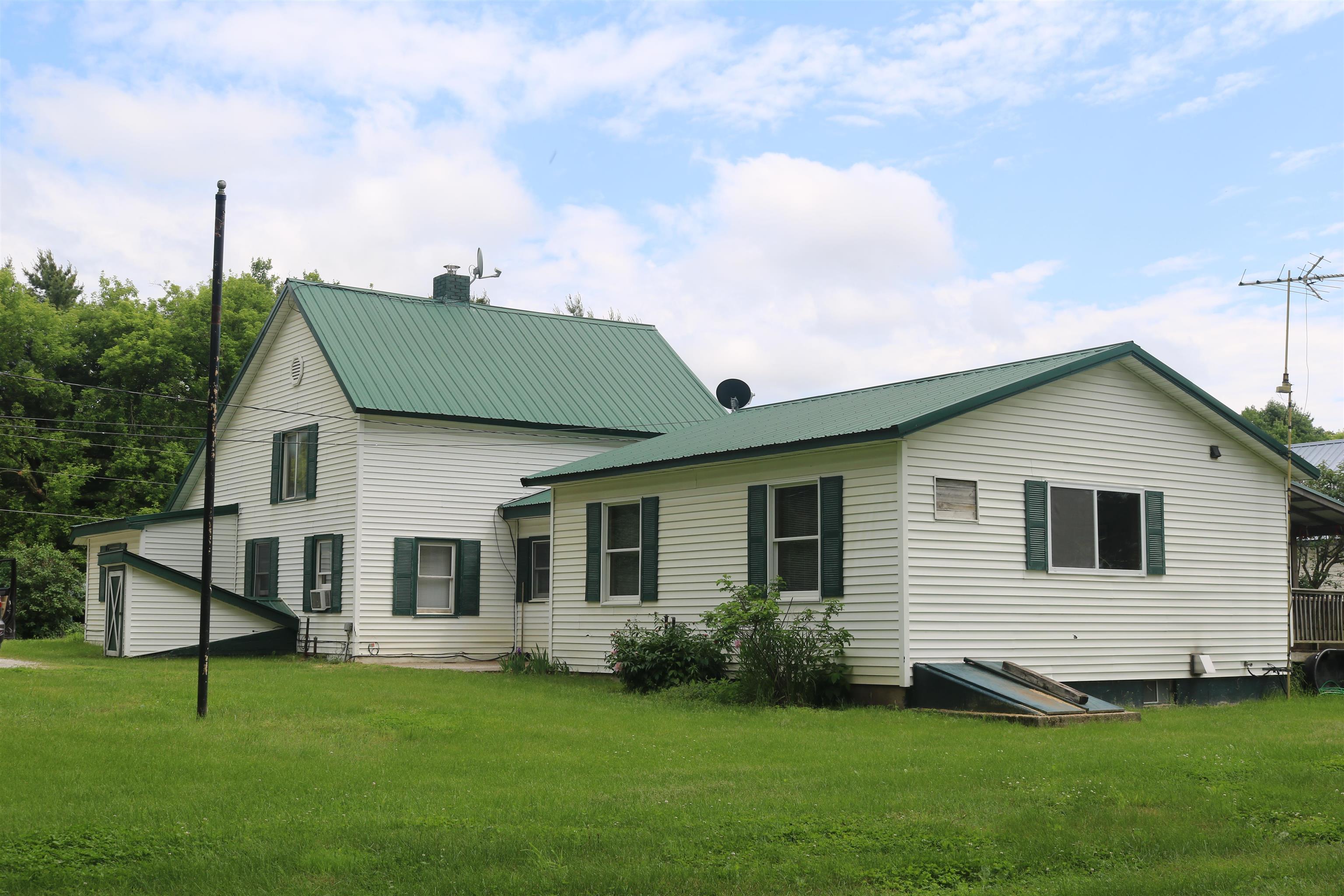 146 Parizo Road Highgate, VT 05488 - Photo 4 of 38