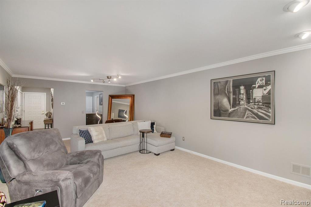 2191 London Bridge Drive Rochester Hills, MI 48307 - Photo 12 of 31