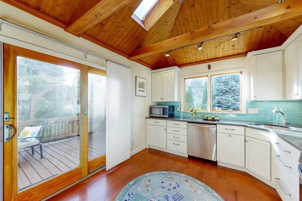 55 Carleton Street Newton, MA 02458 - Photo 9 of 34