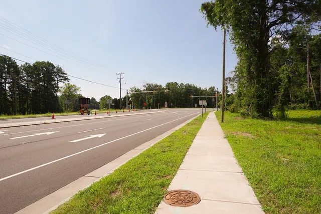 a view of park with entertaining space