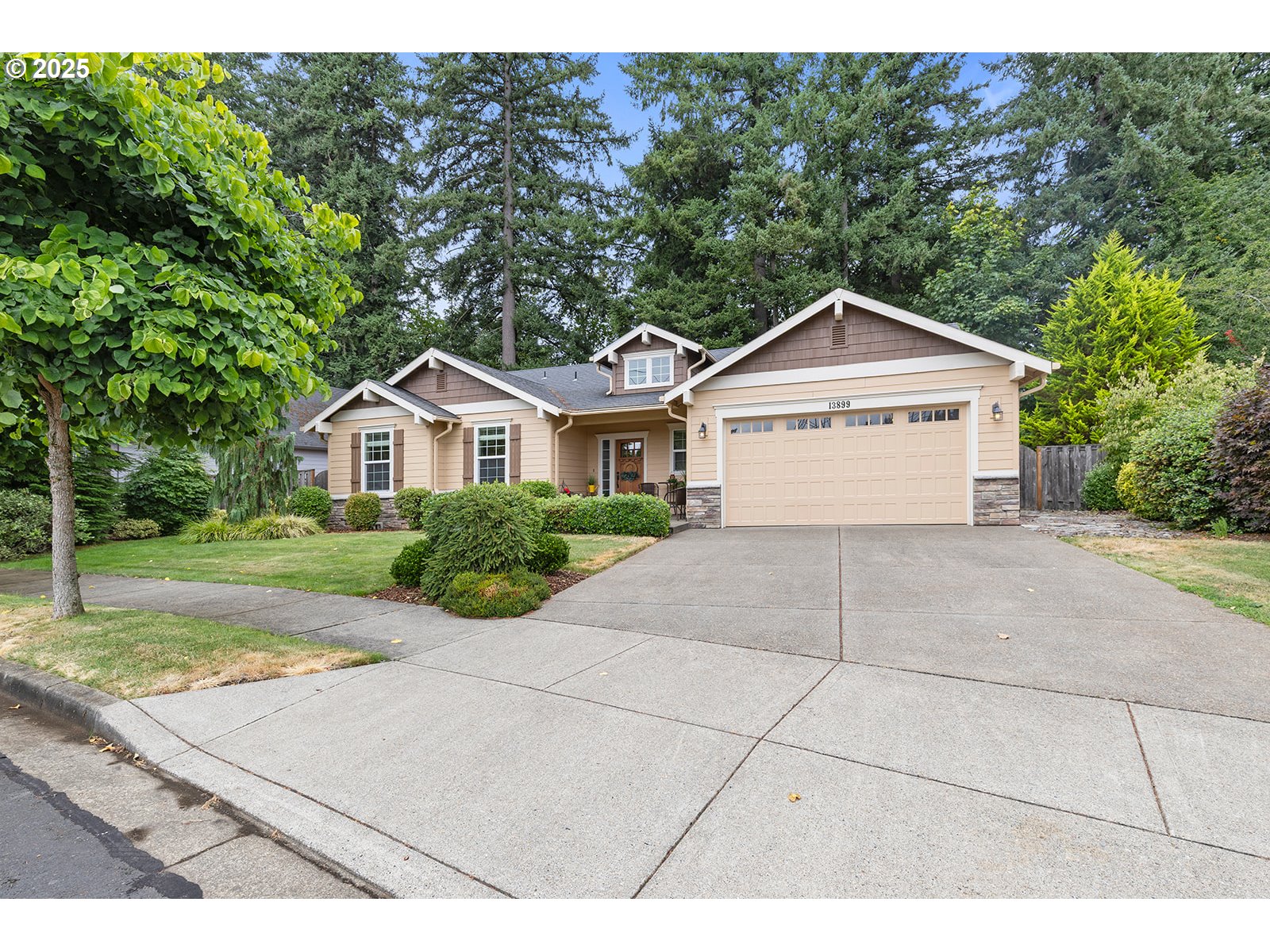 13899 Traveler Road Oregon City, OR 97045 - Photo 2 of 48 Gallery Image 2