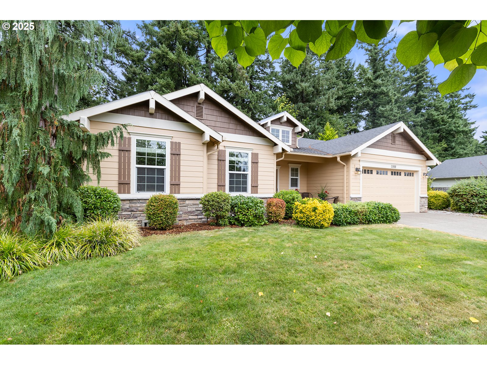 13899 Traveler Road Oregon City, OR 97045 - Photo 3 of 48 Gallery Image 3