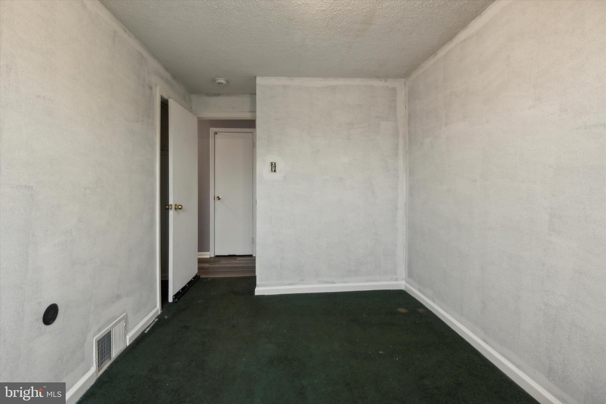 2031 Heather Road Folcroft, PA 19032 - Photo 16 of 24 Gallery Image 16