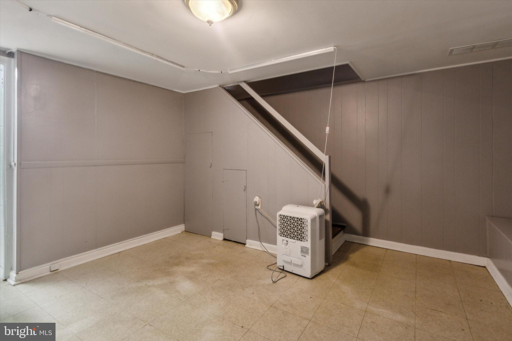 2031 Heather Road Folcroft, PA 19032 - Photo 19 of 24 Gallery Image 19