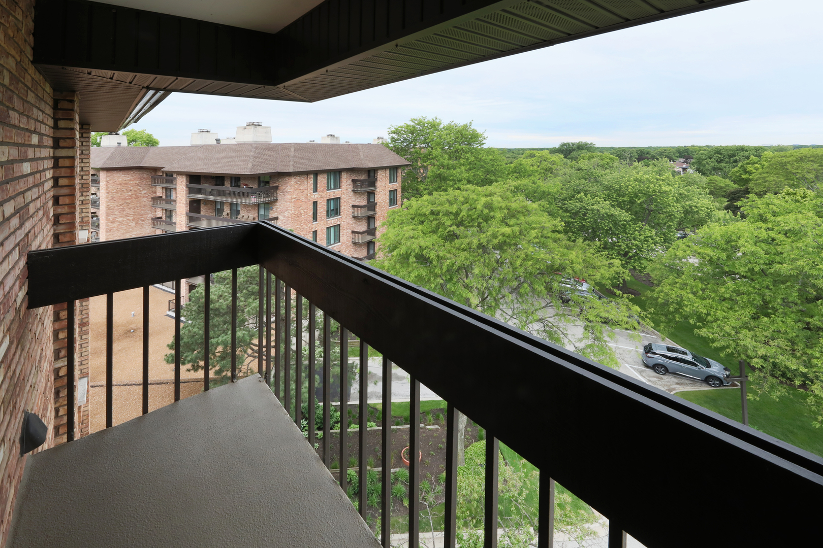 3801 Mission Hills Road, Unit 503 Northbrook, IL 60062 - Photo 20 of 31