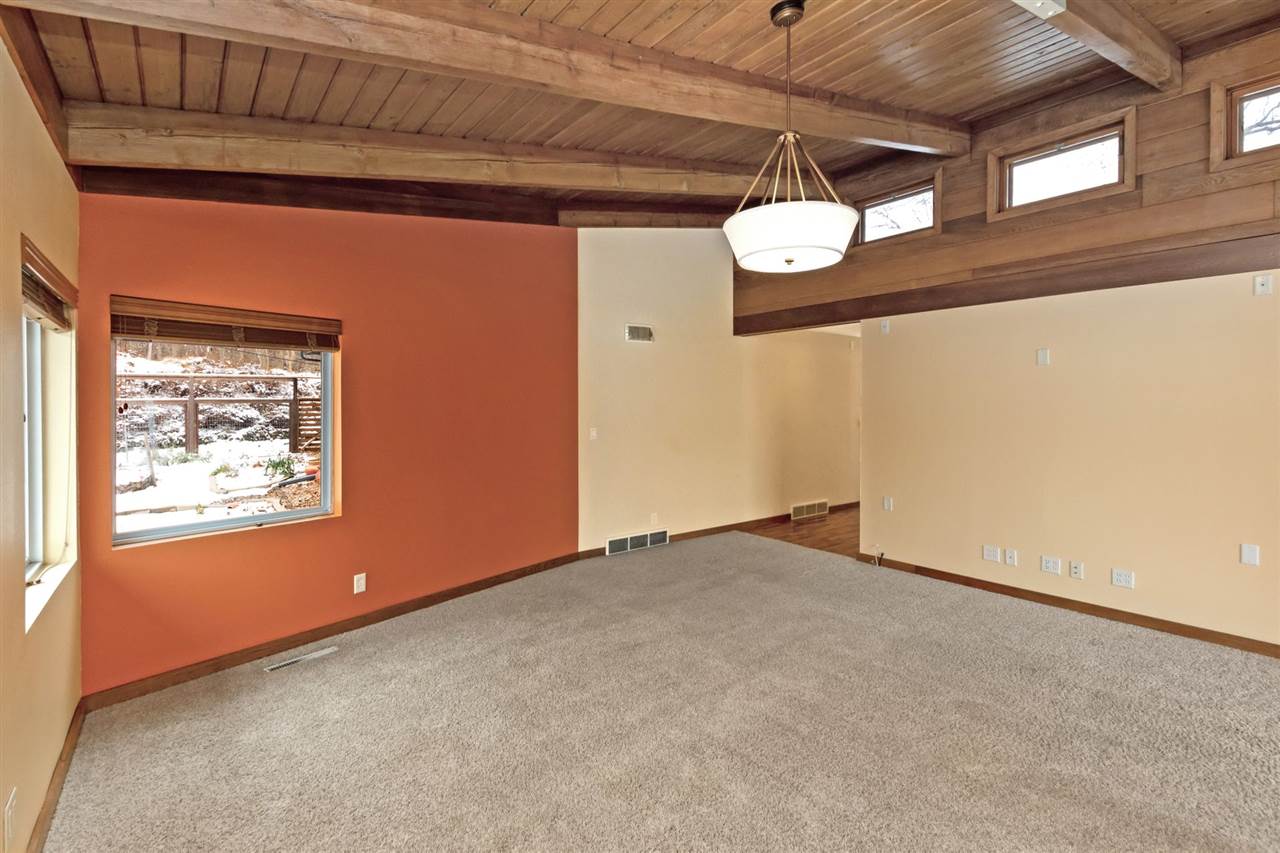 353 Trailridge Road Southeast Cedar Rapids, IA 52403 - Photo 7 of 37 Gallery Image 7